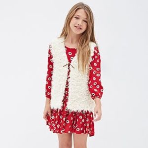 Forever 21 Jackets & Coats - Forever 21 Girls Shearling Fur Vest Forever 21 Jackets & Coats - Forever 21 Girls Shearling Fur Vest